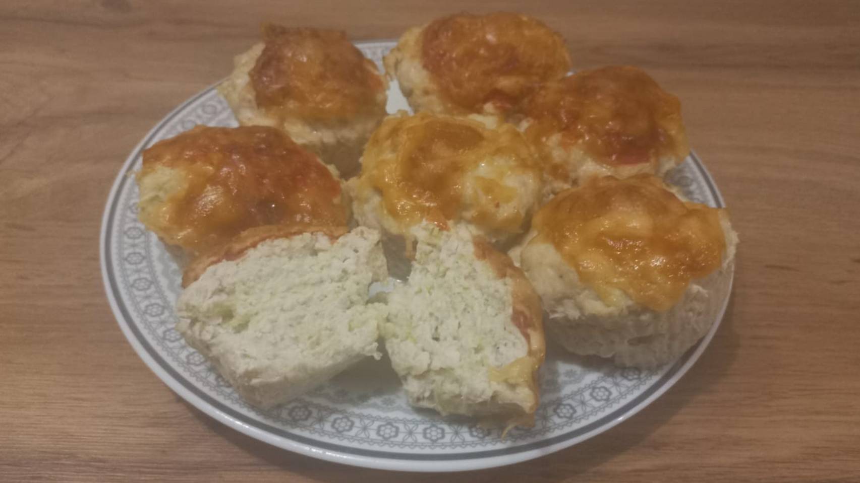 Куриные котлетки в силиконовых формочках