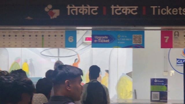 Only 1 of the 4 ticket windows at Sakinaka Metro Station is open смотреть онлайн