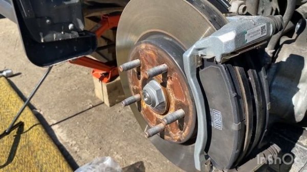 Хавал М6 Замена передних колодок!