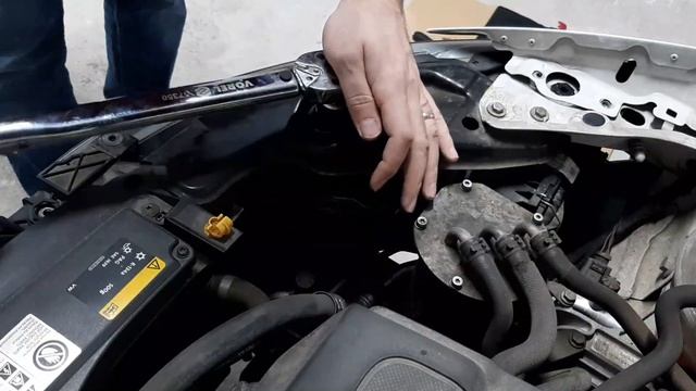 How to remove / replace headlight Seat Leon 5F / MK3 смотреть онлайн