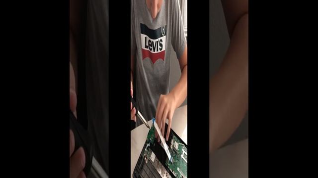 Laptop Boot Problem смотреть онлайн