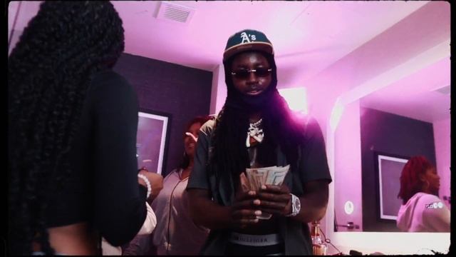 SKIDOUBLEO’SEVEN - Get Ya Stick (Official Video) смотреть онлайн