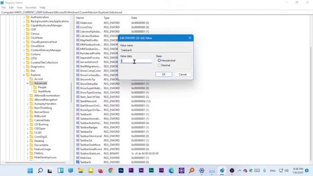 How to Change Taskbar Size in Windows 11 смотреть онлайн