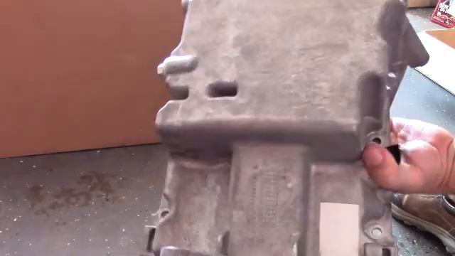 2006 saab 9-3 oil pan from a 2.0t смотреть онлайн