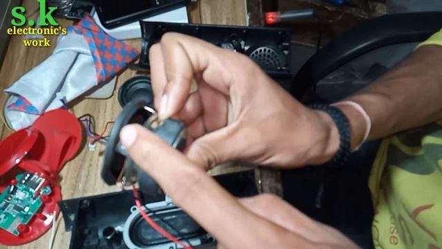 Music system repair | caan pepsi can repair | ipod repair by s.k electronic's work смотреть онлайн
