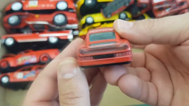 A box full of older car models in various sizes#carsyt смотреть онлайн