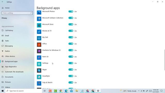 how to Show Weather background apps in windows 10 new feature смотреть онлайн