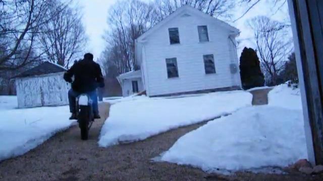 Suzuki RL250 around the house смотреть онлайн