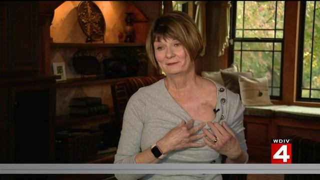 Apple Watch saves woman's life with heart rate alerts смотреть онлайн