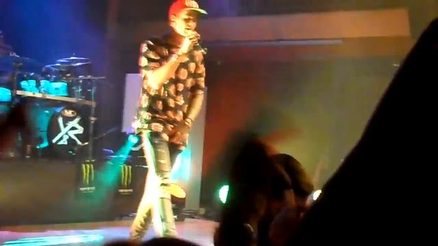 T. Mills- Right Song live at Crofoot Pontiac, MI смотреть онлайн