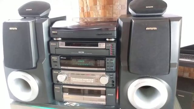 Mini System Aiwa ZR990 - Música Changes смотреть онлайн