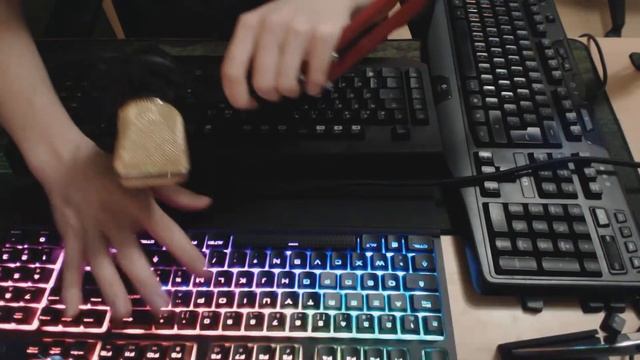 Sound comparaison Strafe RGB Silent - Razer BlackWidow Ultimate - Logitech G110 смотреть онлайн