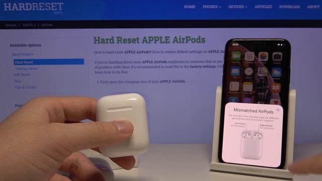 What happens when you mismatch AirPods? | Featuring iPhone смотреть онлайн