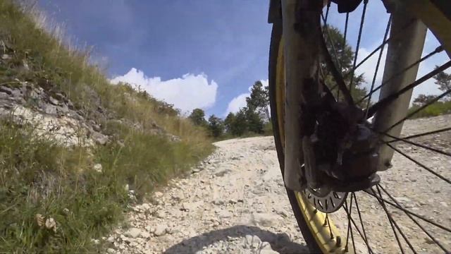 IN MOTO AL FORTE INTERROTTO смотреть онлайн