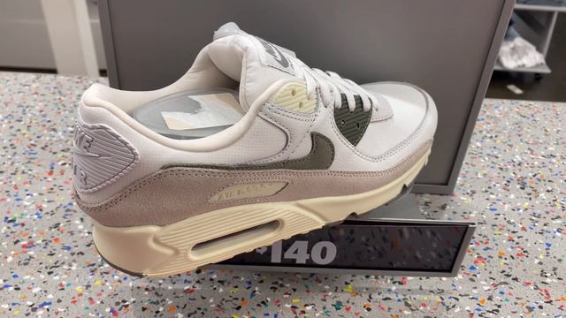 Nike Air Max 90 SE (White/Summit White/Phantom/Dark Stucco) - Style Code: FZ5159-100 смотреть онлайн
