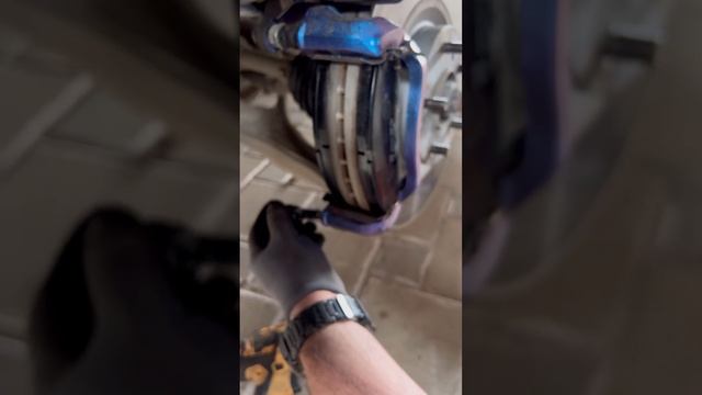 Замена колодок на НИССАН ТЕАНА смотреть онлайн