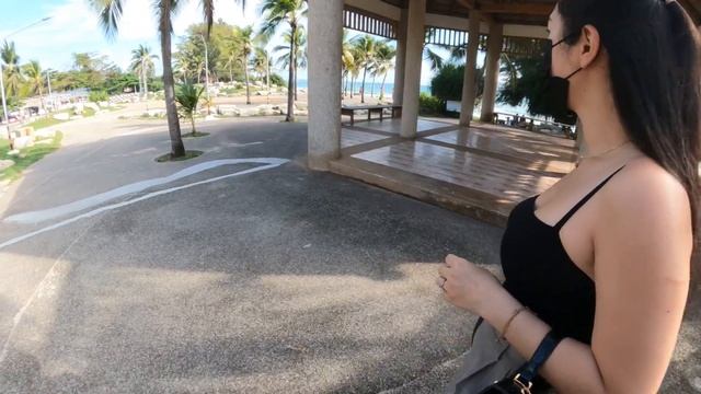 She loves the Honda Rebel 1100 new seat - Beach Ride and Ice Cream смотреть онлайн