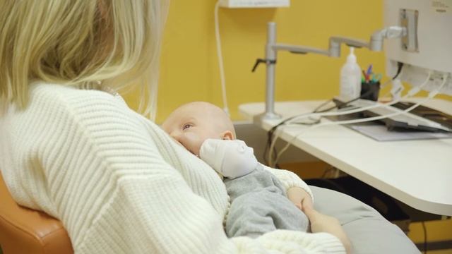 Vauvan ensipäivät ja imetys смотреть онлайн