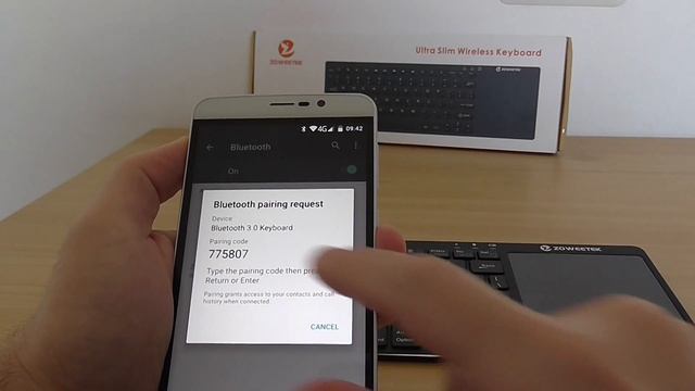 Zoweetek K12BT 1 Mini Wireless Bluetooth Touchpad Keyboard | Quick Demo смотреть онлайн