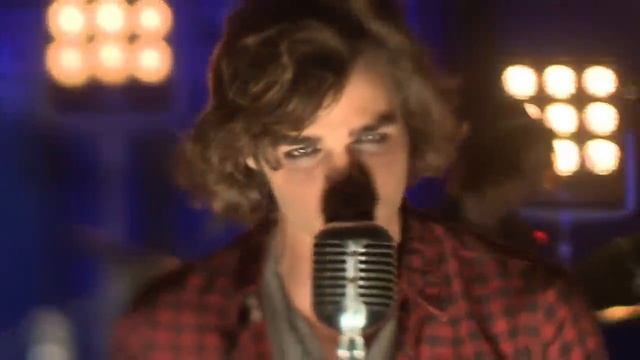 Dylan’s “In the Moonlight (Do Me)” Music Video – Modern Family смотреть онлайн