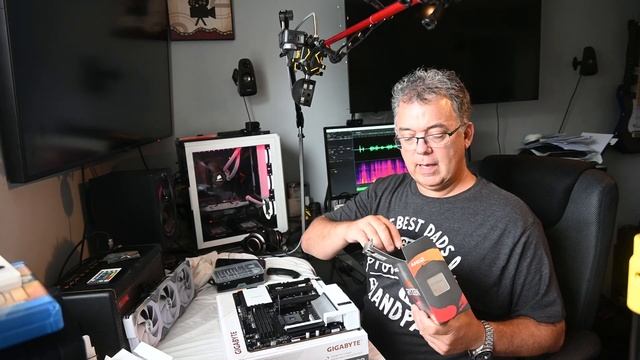 Building new Ryzen 9 5900, 64GB,Gigabyte vision, creators PC смотреть онлайн