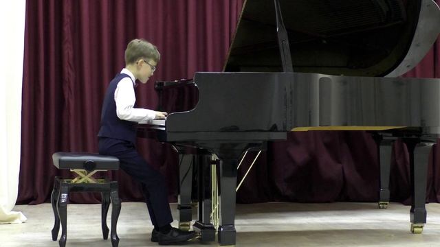 1) С. Рахманинов. Маргаритки. 2) Ф. Шопен. Вальс До-диез минор ор.64. смотреть онлайн