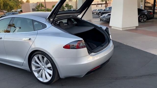 2017 Tesla Model S 100D смотреть онлайн