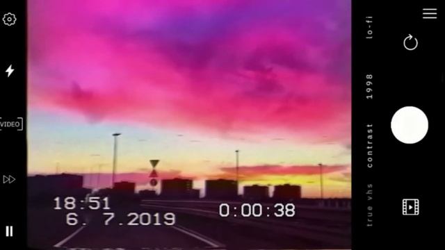 True VHS 90s Vintage camera and glitch app demo смотреть онлайн