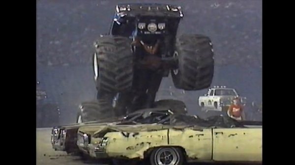 1988 USHRA MONSTER TRUCKS and TANKS! PONTIAC SILVERDOME!