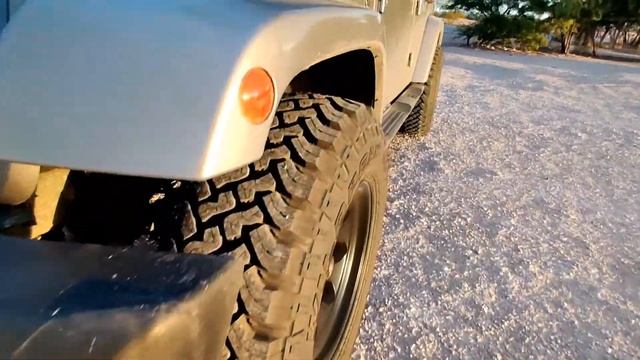 Llantas 33" (285/70 r17) MUD TERRAIN AL JEEP!! No lift kit!! смотреть онлайн