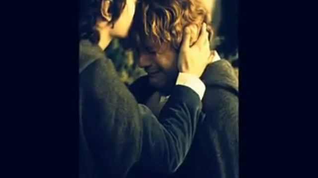 Bir Hobbit Ağlıyor Gözleri Yaşlı....