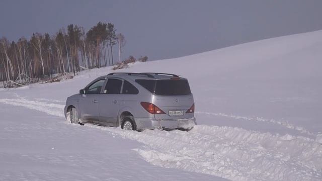 Ssangyong Rodius смотреть онлайн