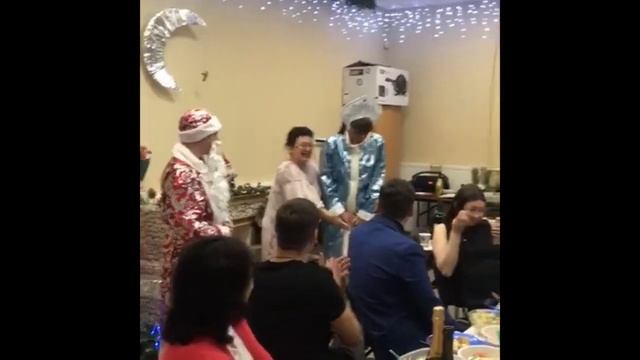 С Новым Годом . смотреть онлайн