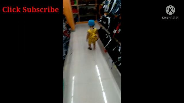 Window Shopping With the Kid| By: Rainy Mar смотреть онлайн