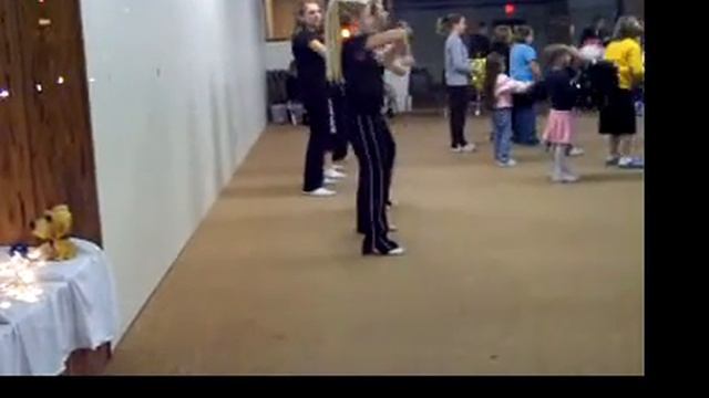 Living Windows -Dancers смотреть онлайн