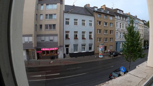 Because every window has a story to tell - German Street - #Dusseldorf #Diaries #2 #TimeWarp #4k смотреть онлайн