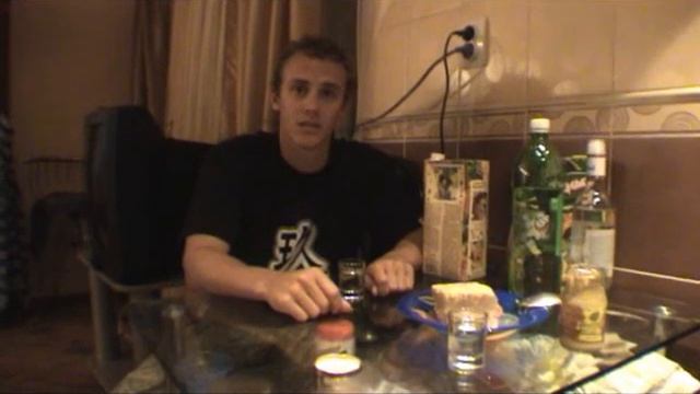 Australian tries traditional Russian cuisine holodetz! смотреть онлайн
