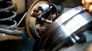 Замена задних тормозных колодок Nissan Note 🇺🇦