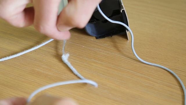 Velux Window Blind Repair - Cord Frayed/broken - How to fix cheaply using 2mm Nylon cord смотреть онлайн