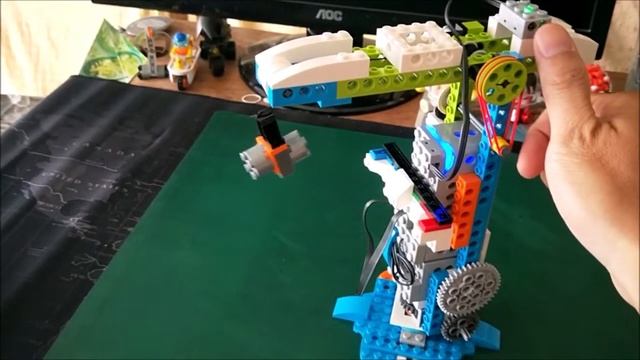 Apitor Robot Q #7塔式起重機