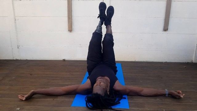HOW TO INCREASE CORE STRENGTH WITH WINDOW WIPERS(easy) смотреть онлайн