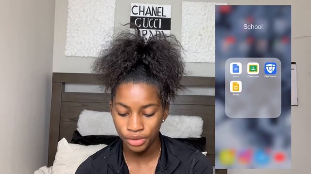 What’s on my IPhone XR! смотреть онлайн