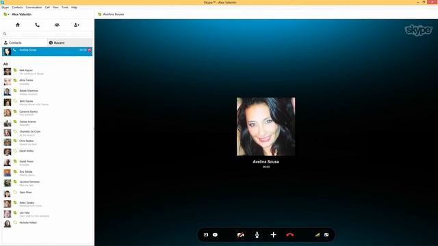 Skype Essentials for Windows Desktop: How to Set up a Group Voice Call смотреть онлайн