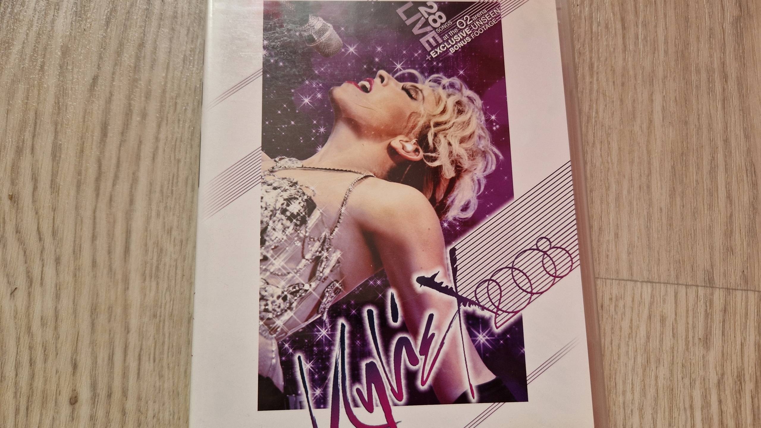 Kylie Minogue - KylieX2008 (DVD) смотреть онлайн