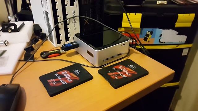 Intel NUC смотреть онлайн
