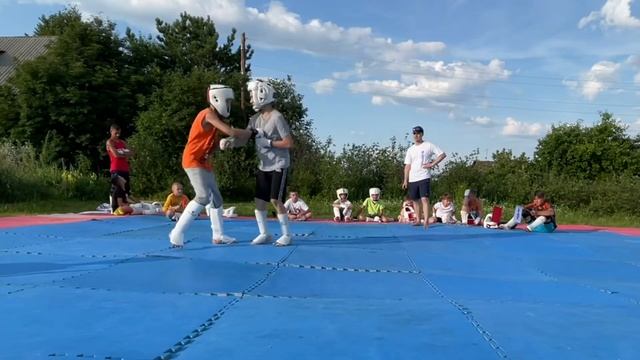 Спарринги в Кирзе - секция СК «Центр» в «Арго» смотреть онлайн
