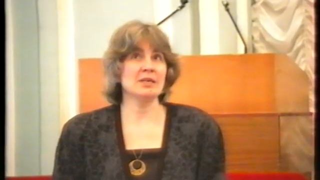 Л.В. Алдакова рассказывает о студии "Веснянка" и репертуаре хора, зал МХТИ им. Менделеева, 1994 год смотреть онлайн