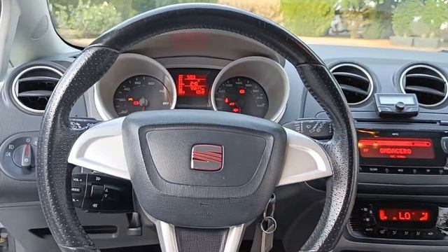 SEAT IBIZA 1.4 STYLE. 86cv. 2011. INTERIOR смотреть онлайн