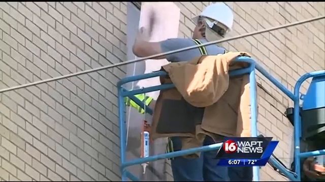New windows installed at downtown jail смотреть онлайн