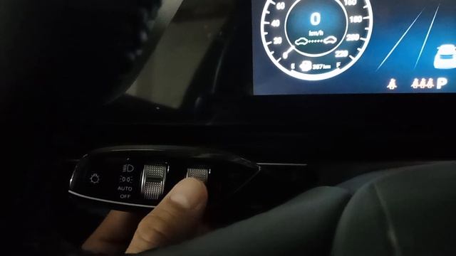 Omoda C5 Luz ambiental y botón ⭐️ favorito смотреть онлайн